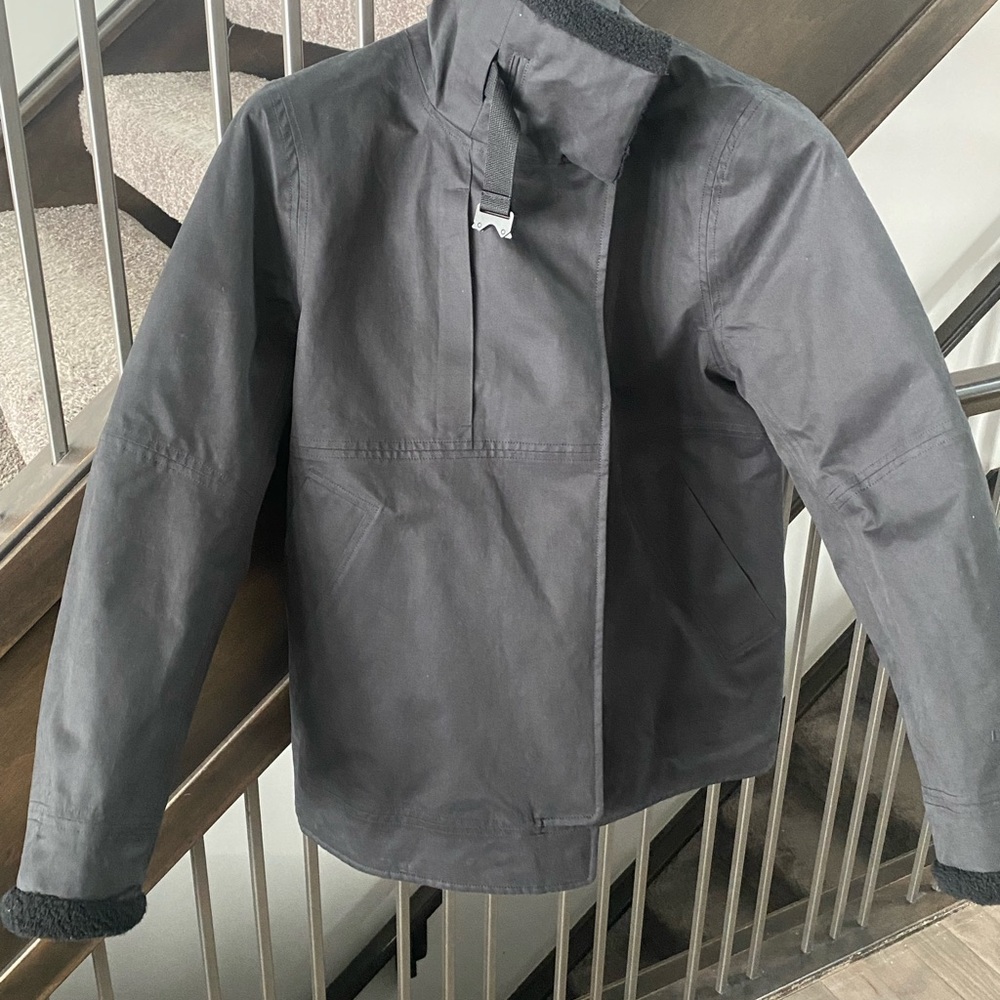 Lululemon Reversible Jacket - Picture 2 of 6